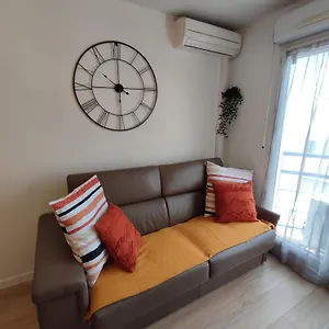 Climatise Avec Parking A 6min A Pied De La Gare St Charles Appartement Marseille