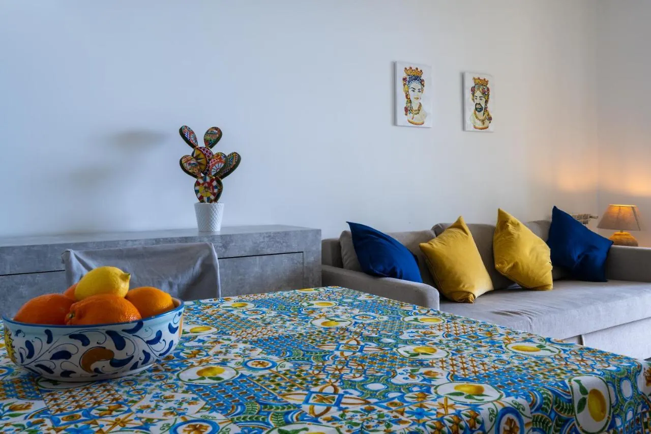 Taormina Lux & Elite Apartments - Taormina Holidays Италия