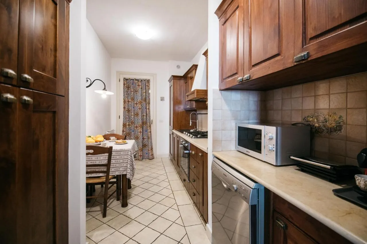 Taormina Lux & Elite Apartments - Taormina Holidays Италия